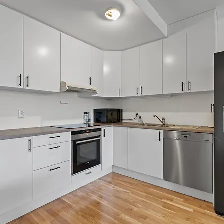 Apartment Convenient With Easy Transport Connections Bergen