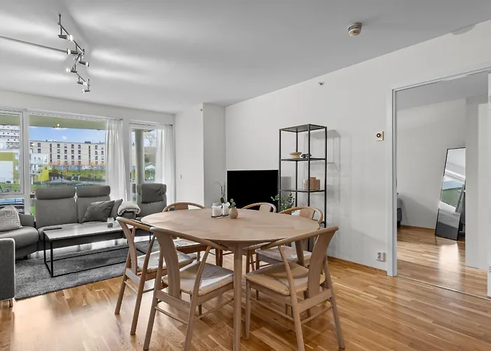Convenient With Easy Transport Connections Apartment