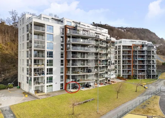 Apartment Convenient With Easy Transport Connections Bergen